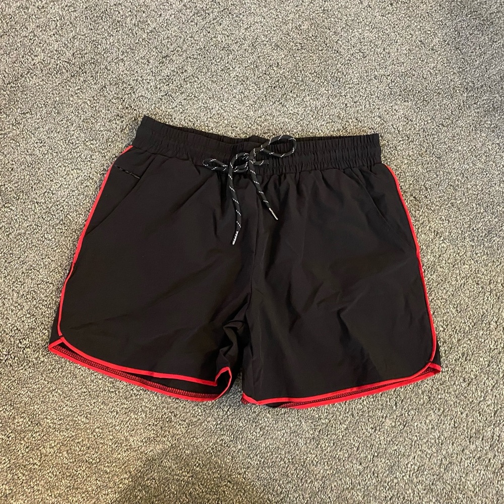 Amazon men’s athletic shorts w/ drawstring waistband